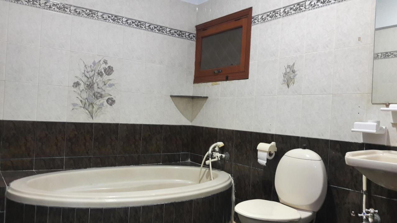 Hotel Seven 7 Карачи Экстерьер фото